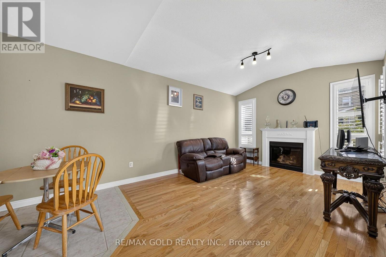 104 Everingham Circle, Brampton, Ontario  L6R 0R9 - Photo 10 - W13629094
