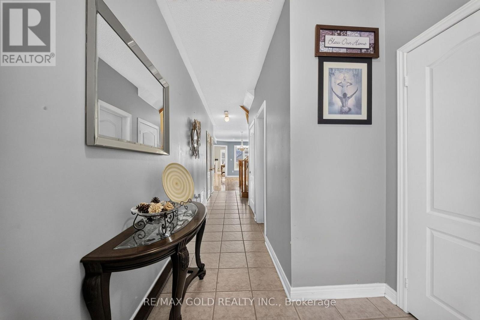 104 Everingham Circle, Brampton, Ontario  L6R 0R9 - Photo 4 - W13629094