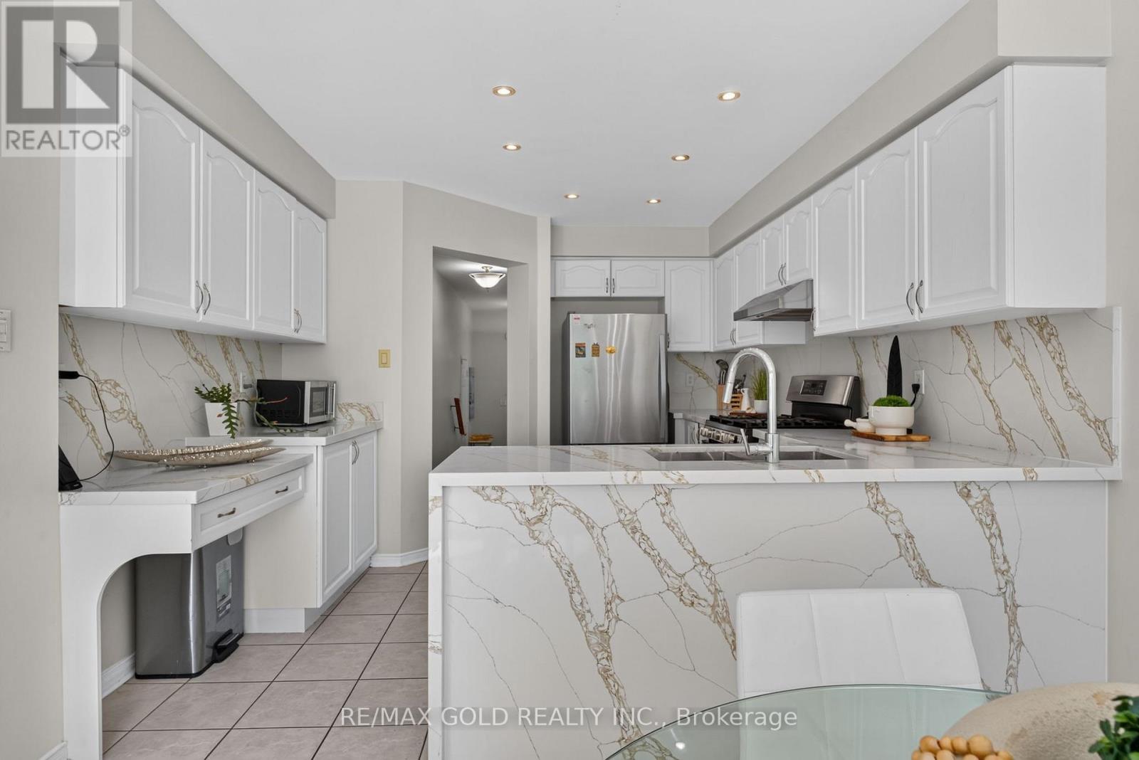 40 Dunure Crescent, Brampton, Ontario  L7A 2Y6 - Photo 16 - W13629116