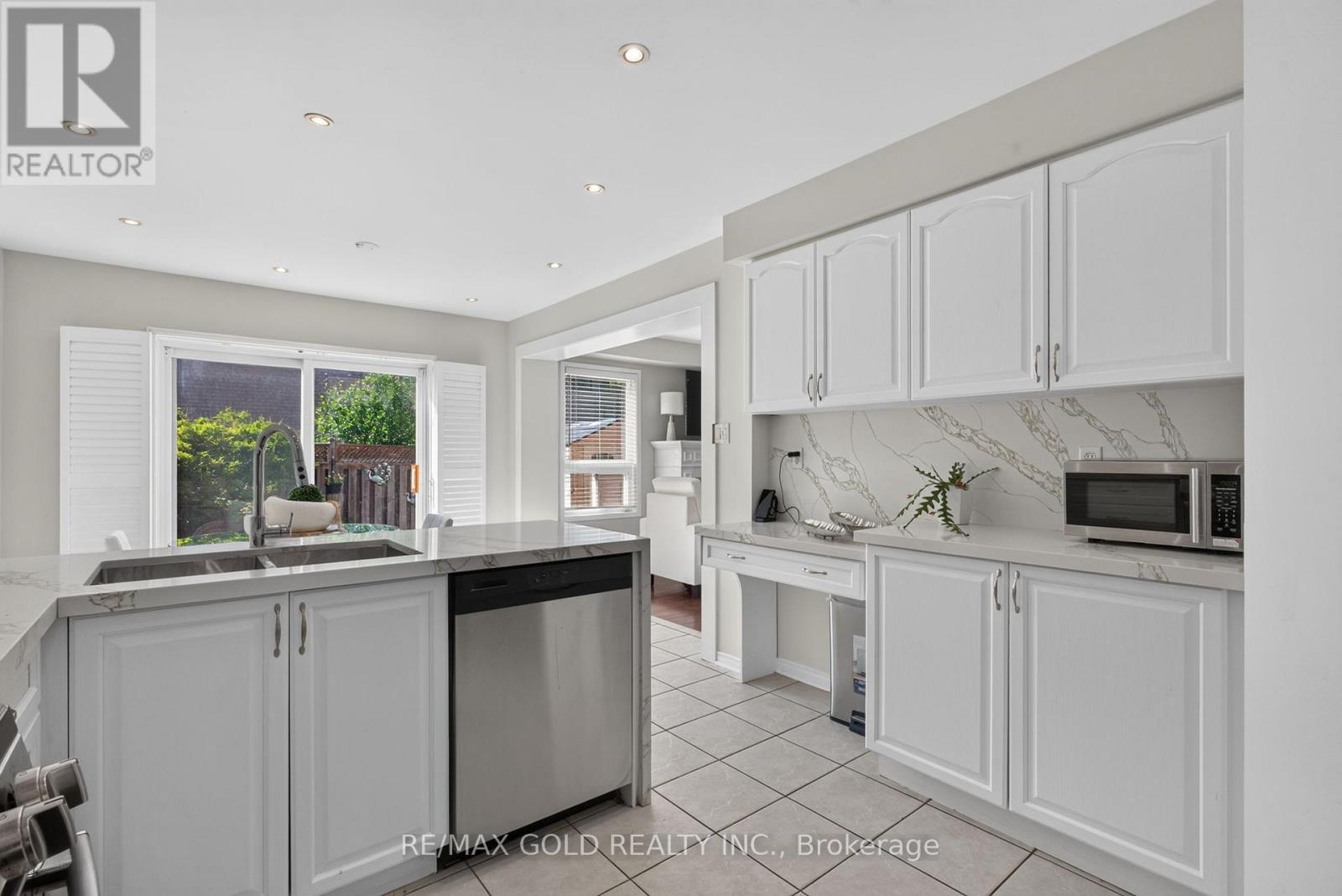 40 Dunure Crescent, Brampton, Ontario  L7A 2Y6 - Photo 18 - W13629116