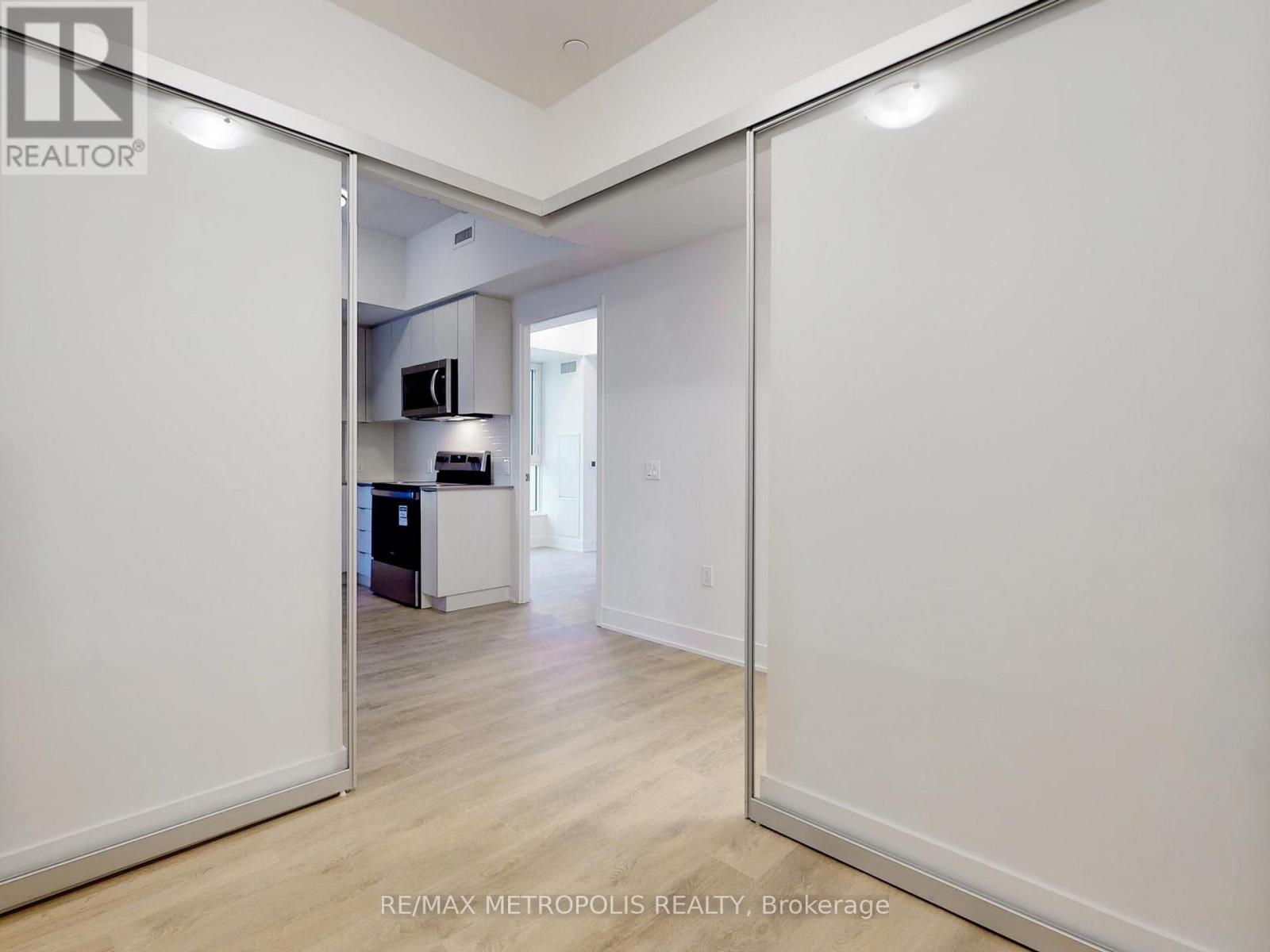 1602 - 204 Burnhamthorpe Road E, Mississauga, Ontario  L5A 0B3 - Photo 5 - W13629120