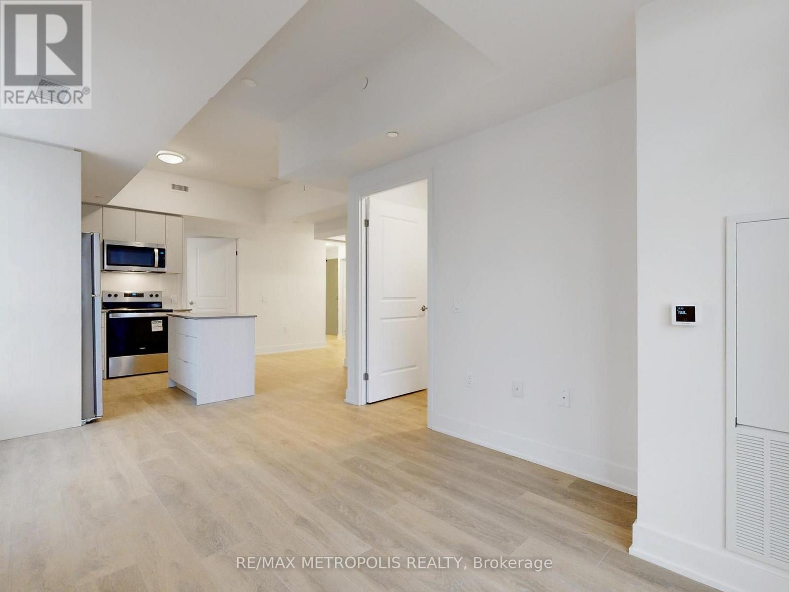 1602 - 204 Burnhamthorpe Road E, Mississauga, Ontario  L5A 0B3 - Photo 6 - W13629120
