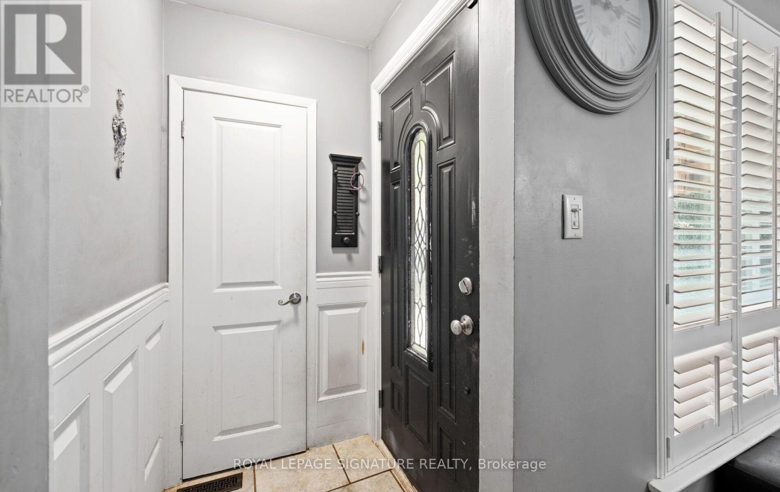 9 - 61 Ardglen Drive, Brampton, Ontario  L6W 1V1 - Photo 5 - W13629158