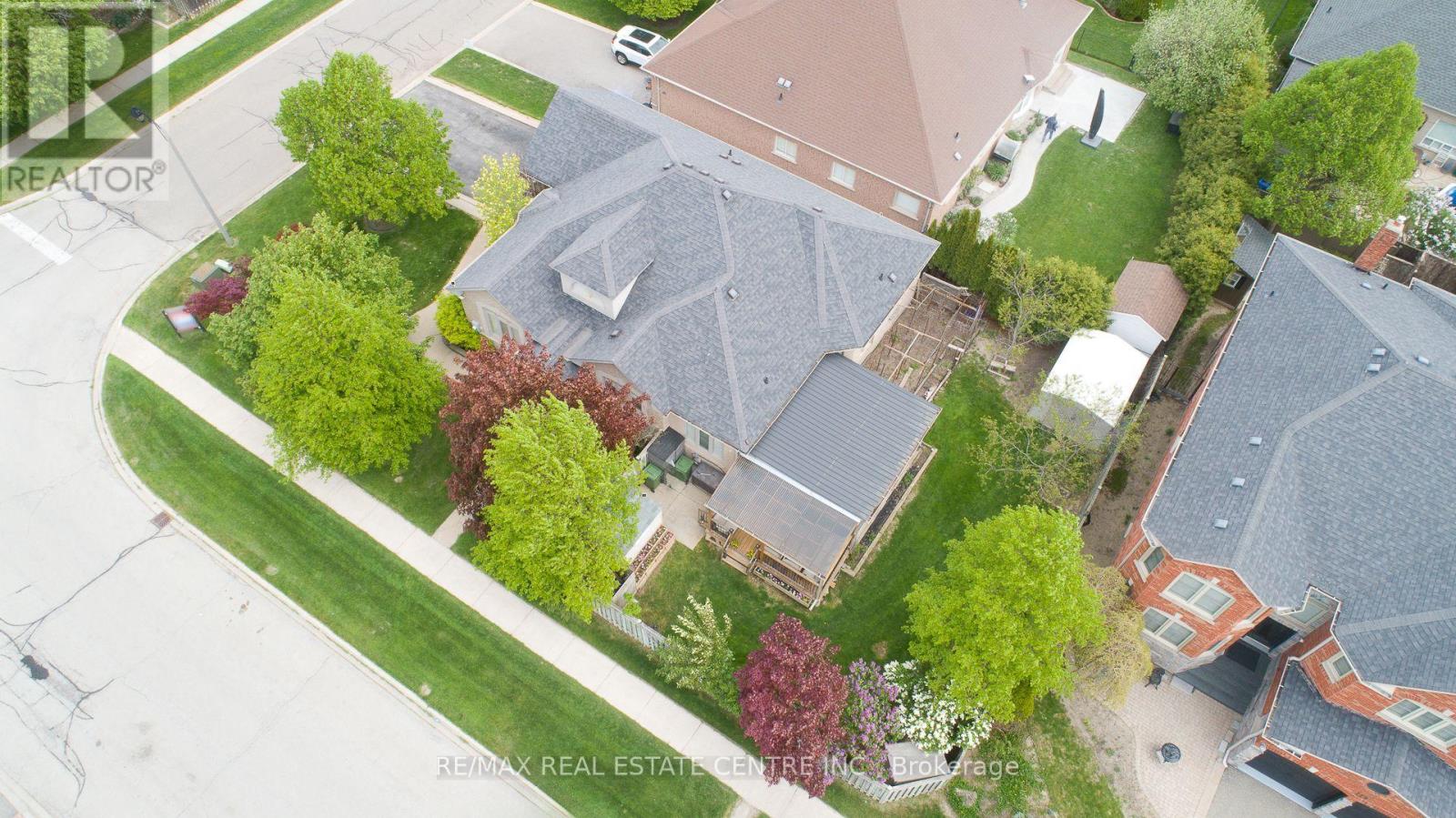 1 Kirkwood Crescent, Caledon, Ontario  L7C 1A5 - Photo 9 - W13629180