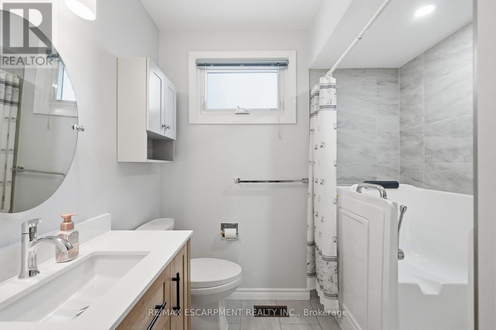 6 Caprice Court, Hamilton, Ontario  L9C 2N5 - Photo 21 - X13629154