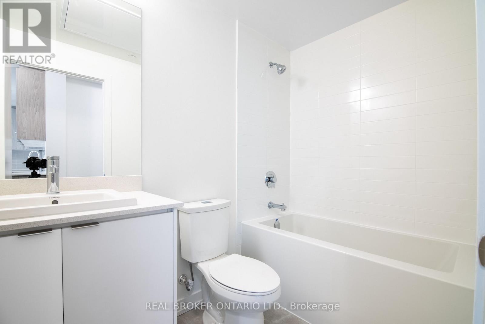 1101 - 55 Duke Street W, Kitchener, Ontario  N2G 1A6 - Photo 2 - X13629156