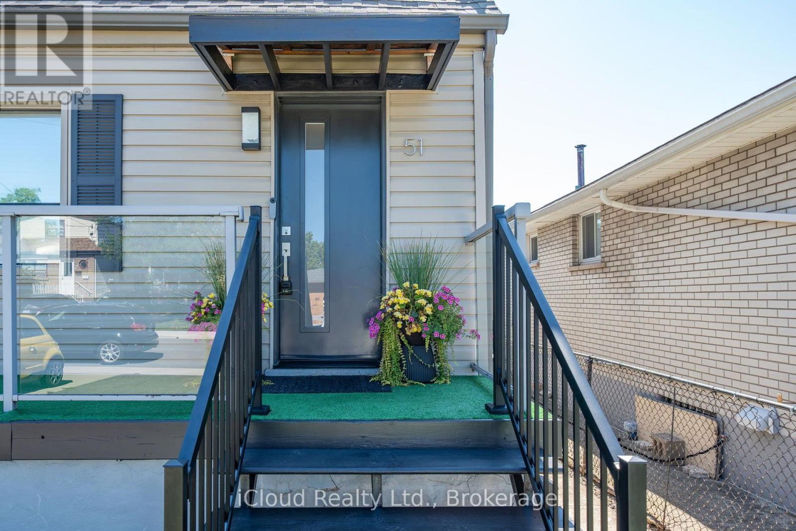 51 Delena Avenue, Hamilton, Ontario  L8H 1B7 - Photo 3 - X13629176