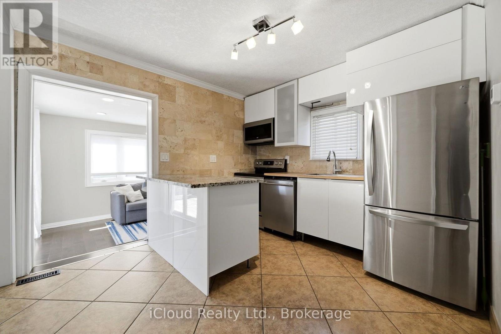 51 Delena Avenue, Hamilton, Ontario  L8H 1B7 - Photo 8 - X13629176