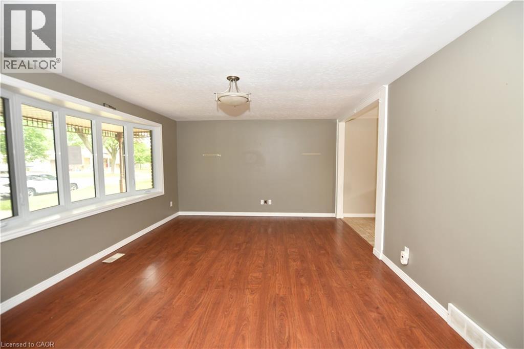 37 Ebury Crescent, London, Ontario  N6C 3E1 - Photo 6 - 40849134