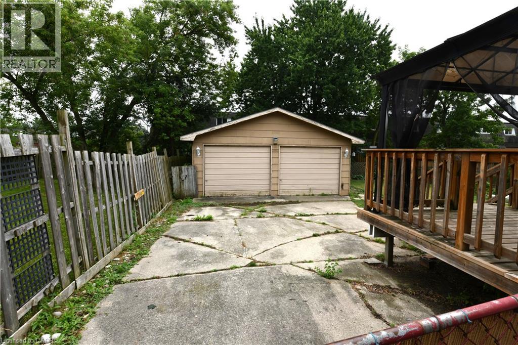 37 Ebury Crescent, London, Ontario  N6C 3E1 - Photo 15 - 40849134