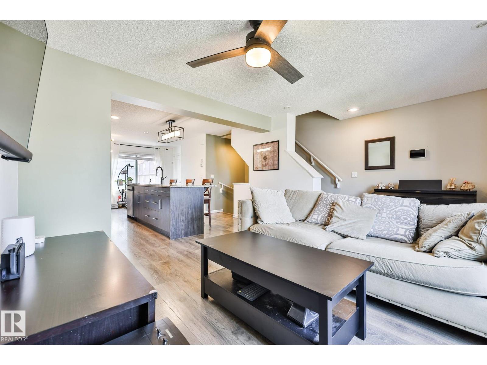 3019 151 Av NW, Edmonton, Alberta  T5Y 3W4 - Photo 11 - E4501785