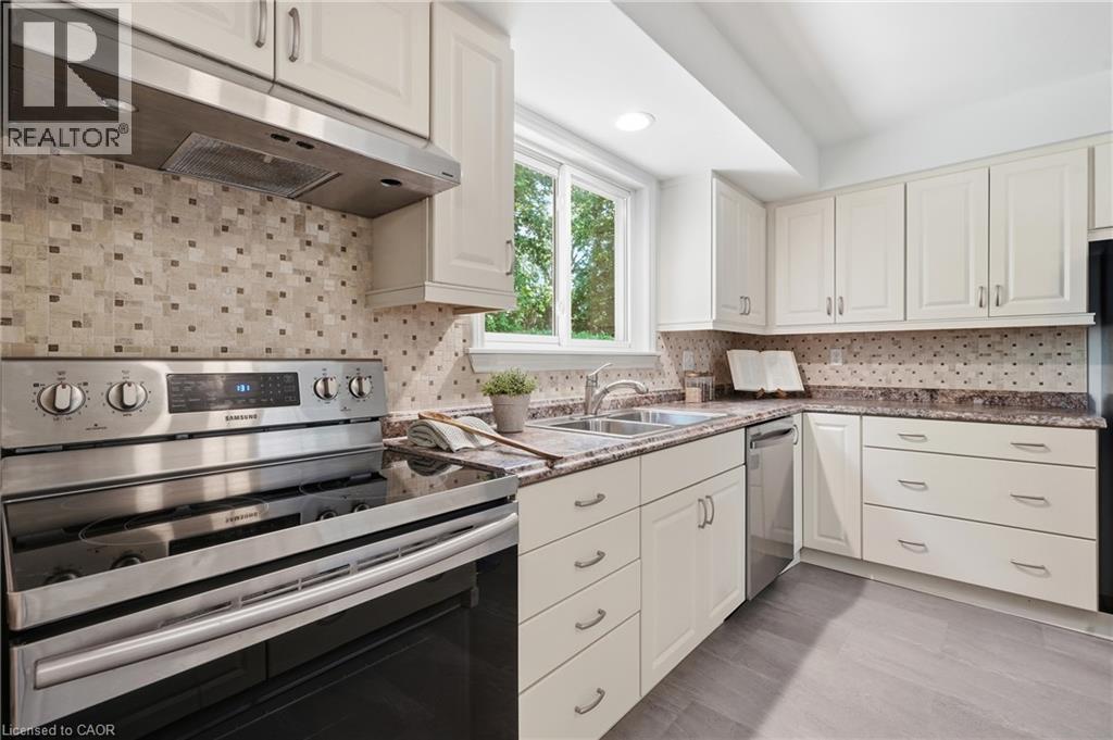 356 Coleridge Place, Waterloo, Ontario  N2L 2V8 - Photo 16 - 40850571