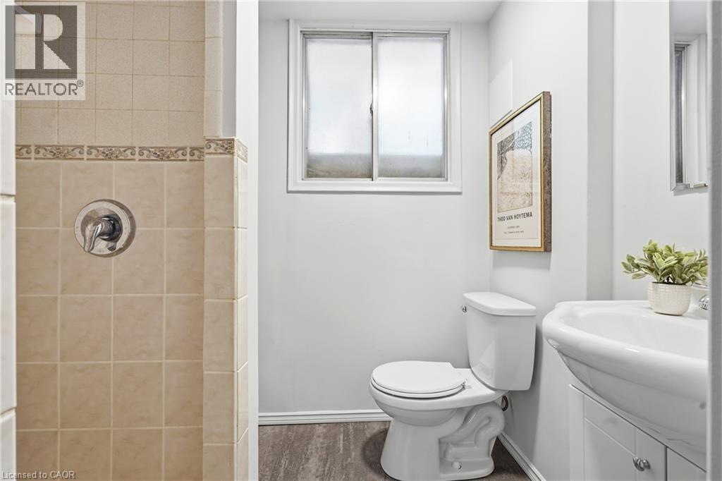 356 Coleridge Place, Waterloo, Ontario  N2L 2V8 - Photo 39 - 40850571