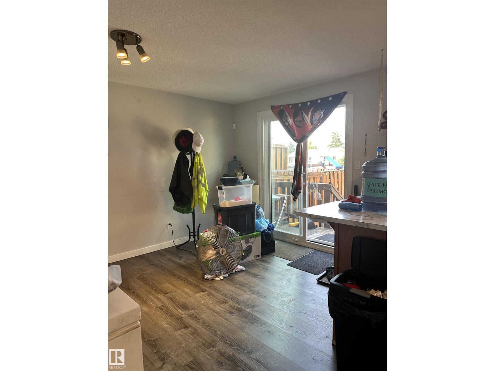 2114 47 St Nw, Edmonton, Alberta  T6L 3J1 - Photo 6 - E4499089