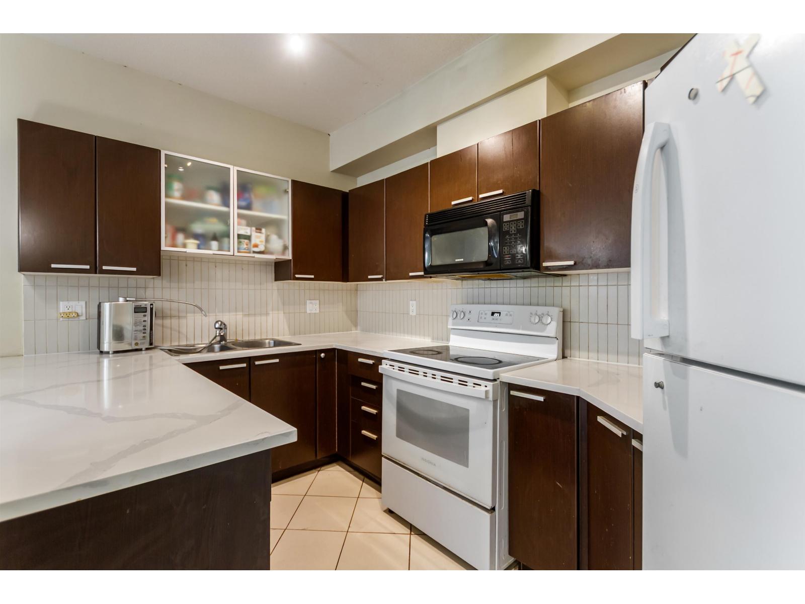 301 10499 University Drive, Surrey, British Columbia  V3T 0A4 - Photo 5 - R3149032