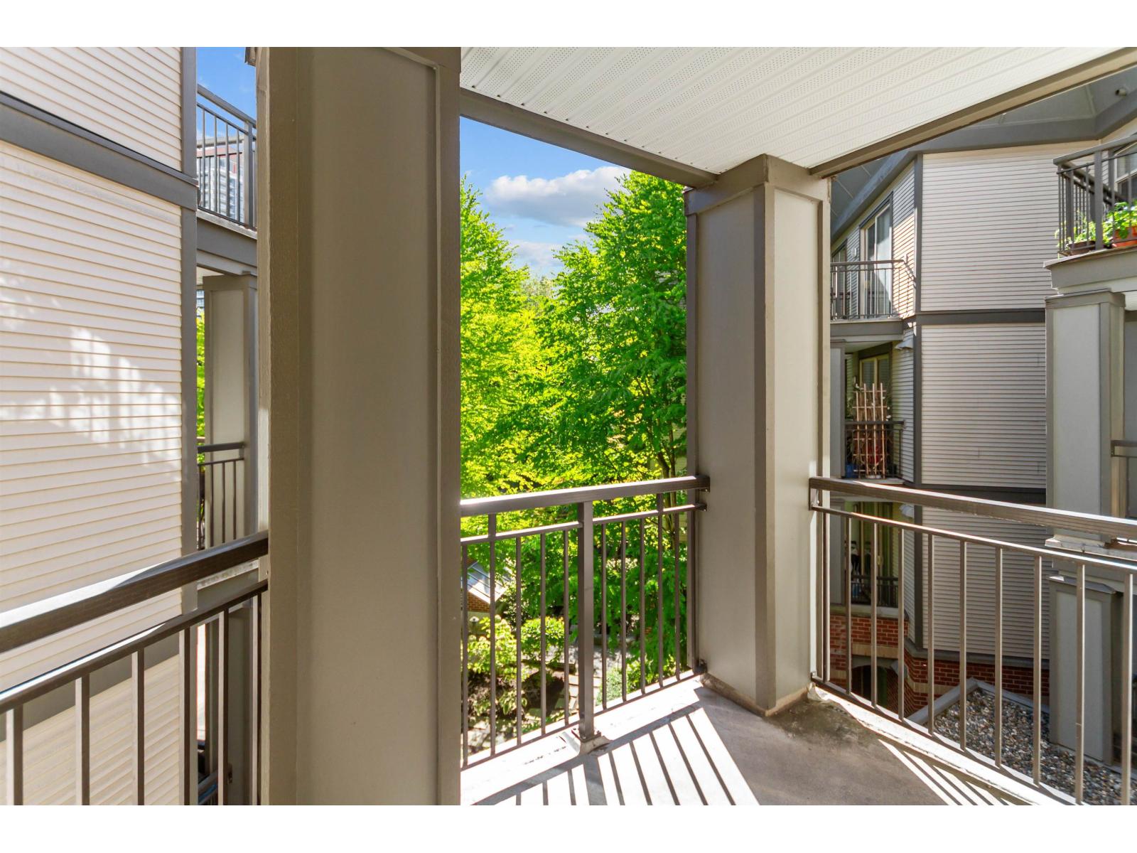 301 10499 University Drive, Surrey, British Columbia  V3T 0A4 - Photo 11 - R3149032