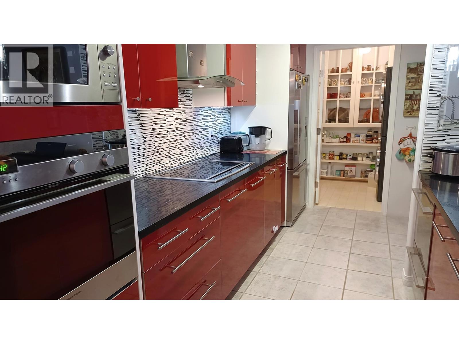 210 3176 Plateau Boulevard, Coquitlam, British Columbia  V3E 3J2 - Photo 10 - R3151609