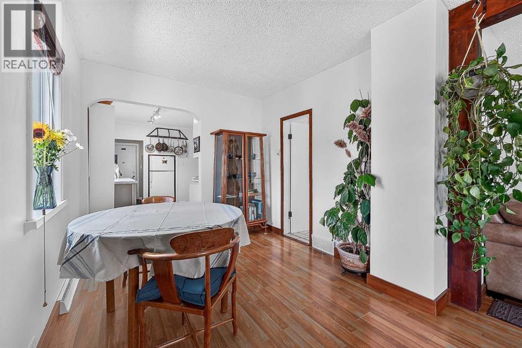 241 25 Avenue NE, Calgary, Alberta  T2E 1Y2 - Photo 9 - A2332543