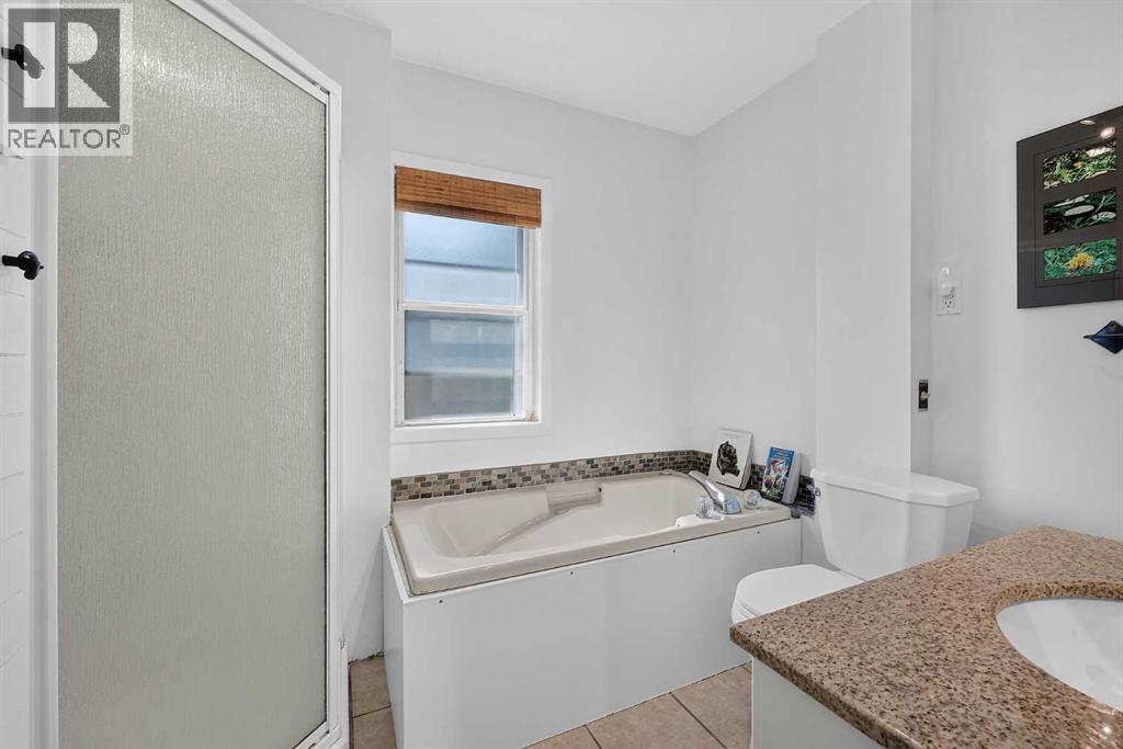 241 25 Avenue NE, Calgary, Alberta  T2E 1Y2 - Photo 17 - A2332543