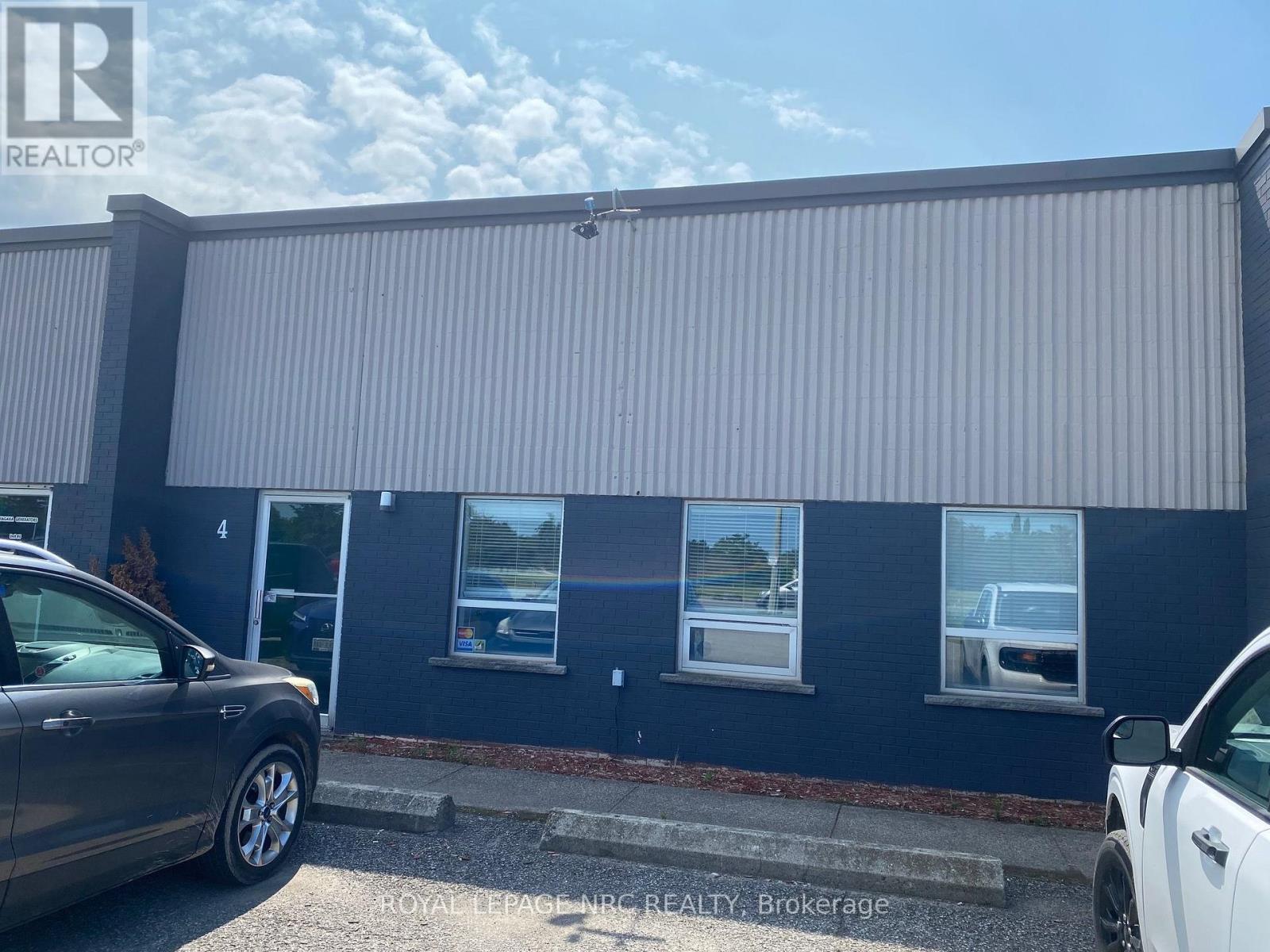 4 - 2235 Hwy 20 Highway, Thorold, Ontario  L3B 5N5 - Photo 1 - X13629212