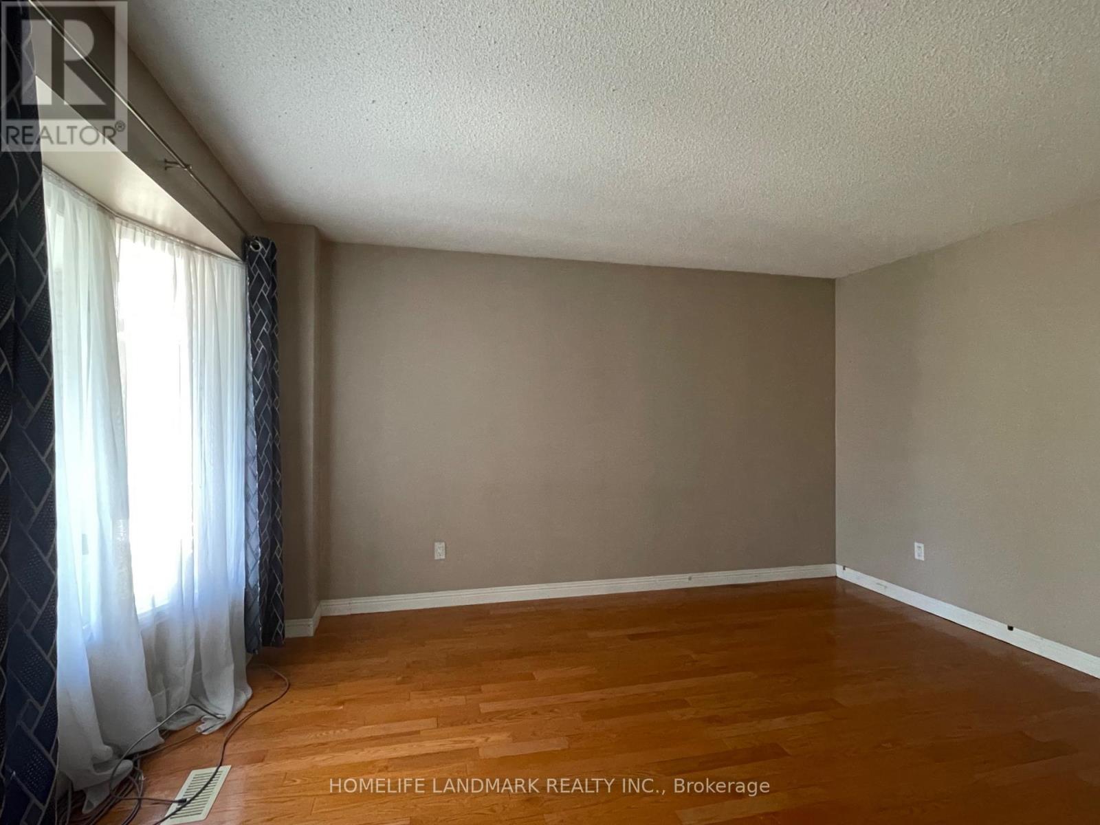 Main - 11 Orwell Crescent, Barrie, Ontario L4N 6N3 - Photo 11 - S13618874