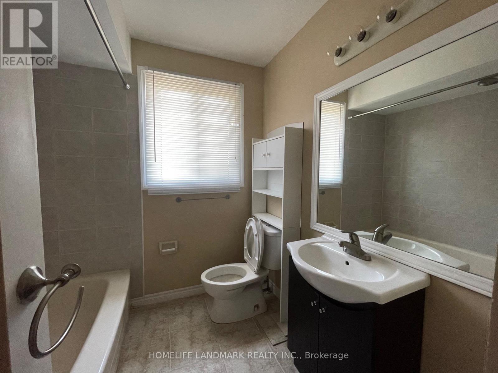 Main - 11 Orwell Crescent, Barrie, Ontario L4N 6N3 - Photo 9 - S13618874
