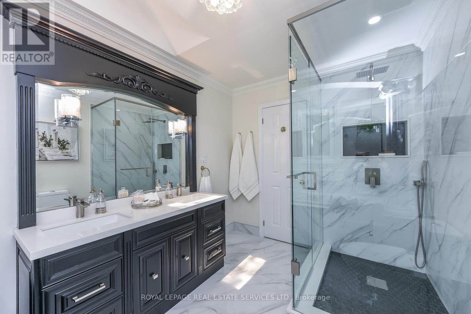 1338 Chalfield Drive, Oakville, Ontario  L6J 6R5 - Photo 32 - W13470090