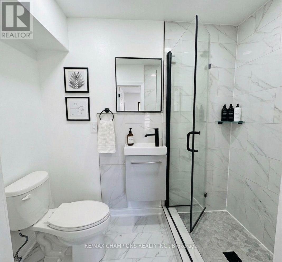 2nd Flr - 196 Caledonia Road, Toronto, Ontario  M6E 4S7 - Photo 6 - W13583374