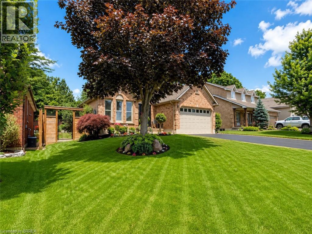 39 Russell Crescent, St. George, Ontario  N0E 1N0 - Photo 2 - 40843732