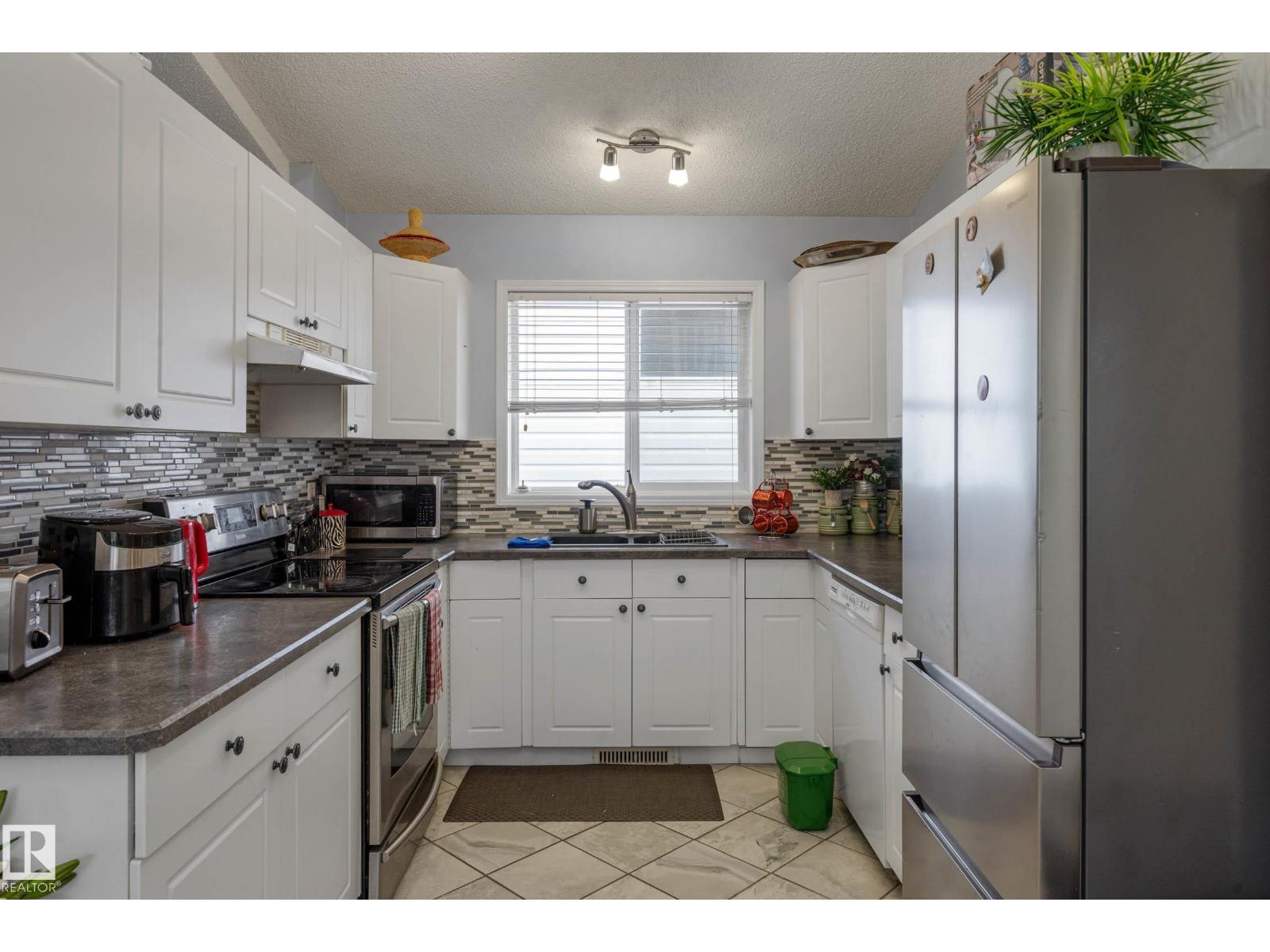 9113 166 Av NW, Edmonton, Alberta  T5Z 3H5 - Photo 13 - E4501787