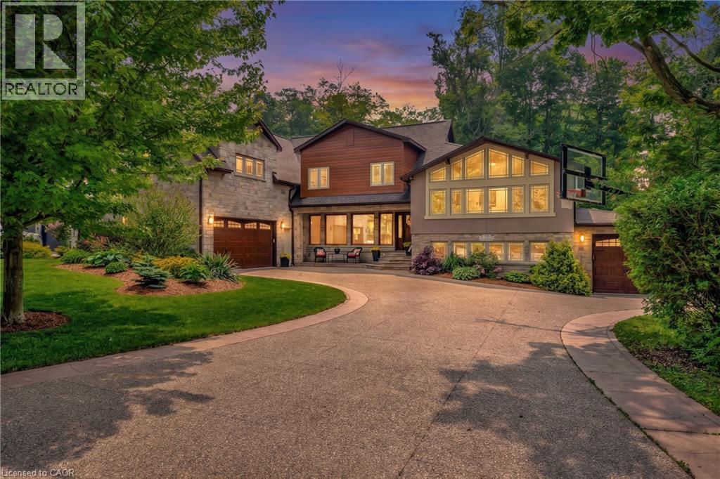 11 MAPLE HILL Drive, Kitchener, Ontario