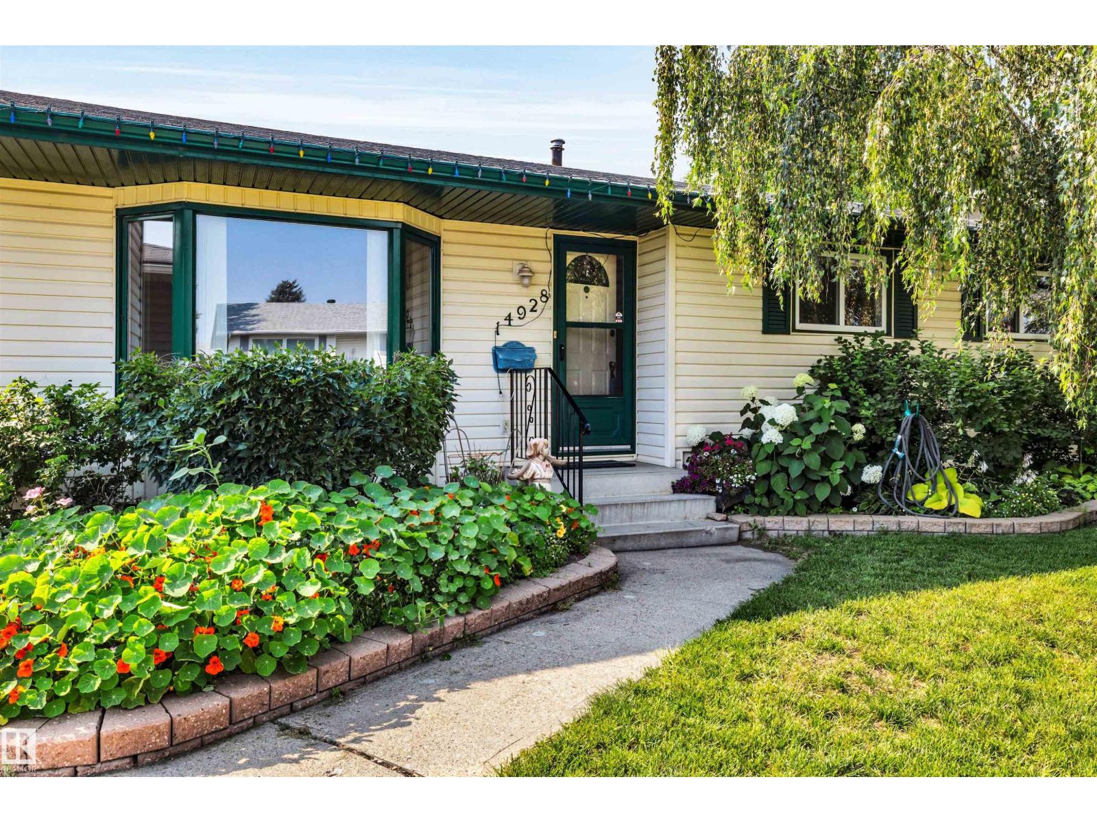 14928 69 St NW, Edmonton, Alberta  T5C 0J1 - Photo 2 - E4501792