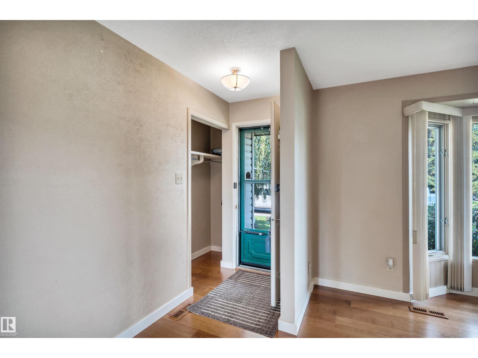 14928 69 St NW, Edmonton, Alberta  T5C 0J1 - Photo 4 - E4501792