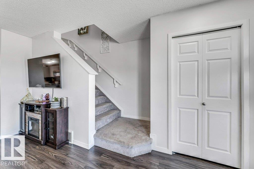9445 Colak Ln SW, Edmonton, Alberta  T6W 5G7 - Photo 18 - E4501795