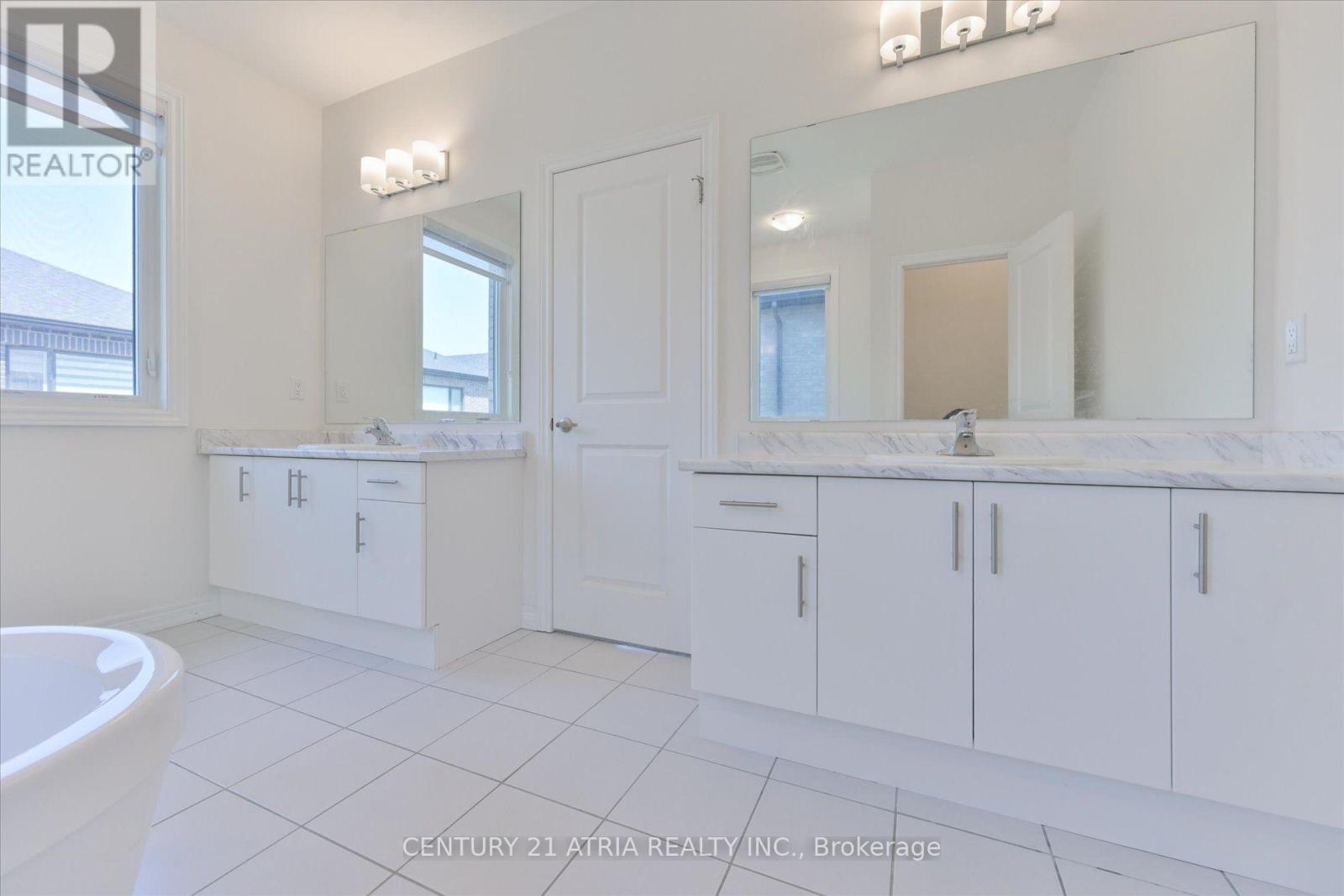 134 Fallharvest Way, Whitchurch-Stouffville, Ontario L4A 5A2 - Photo 32 - N13629042