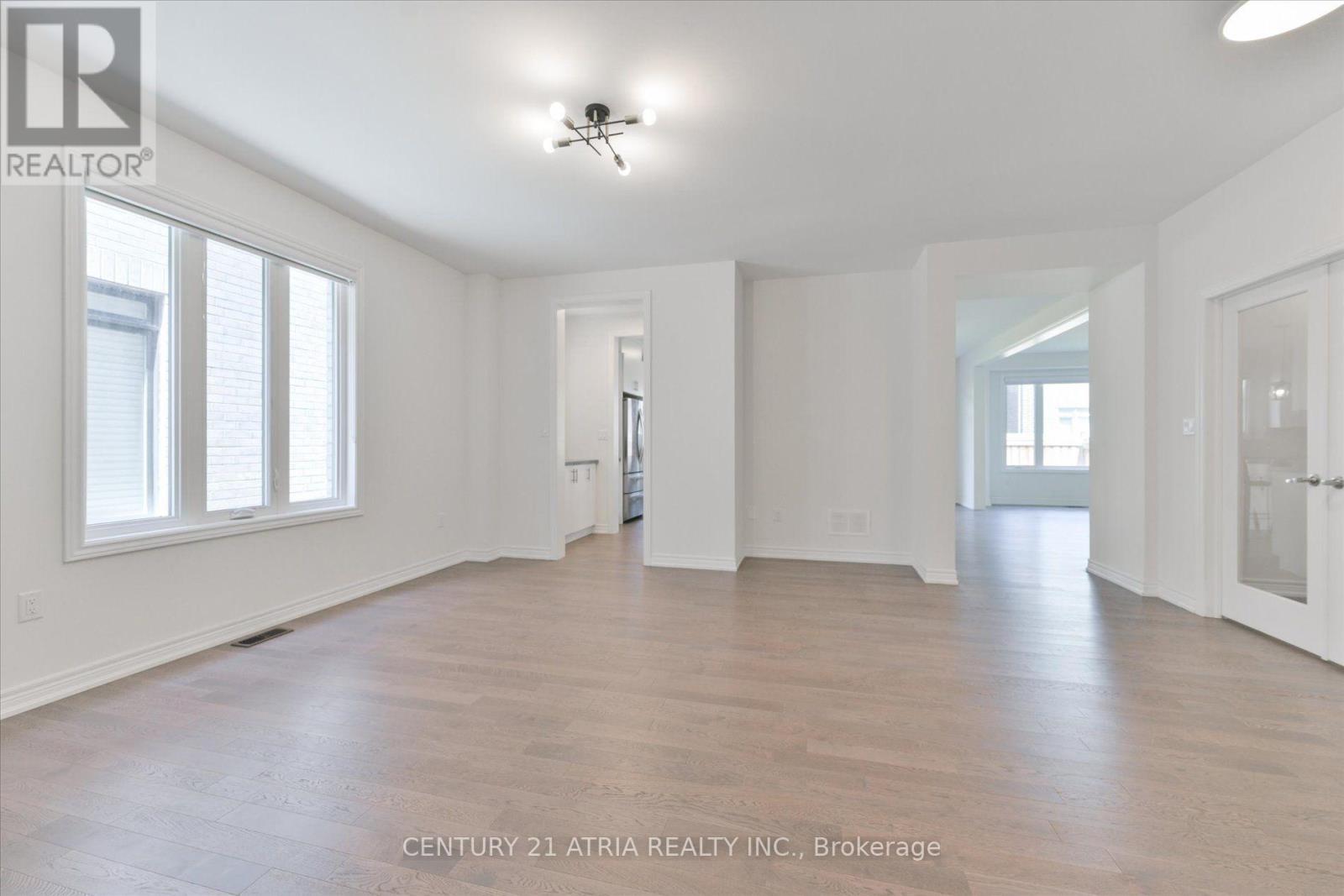 134 Fallharvest Way, Whitchurch-Stouffville, Ontario L4A 5A2 - Photo 4 - N13629042