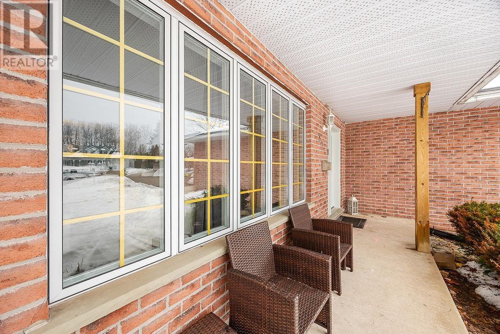 27 Plummer Ct, Sault Ste. Marie, Ontario  P6B 6E4 - Photo 4 - SM262024