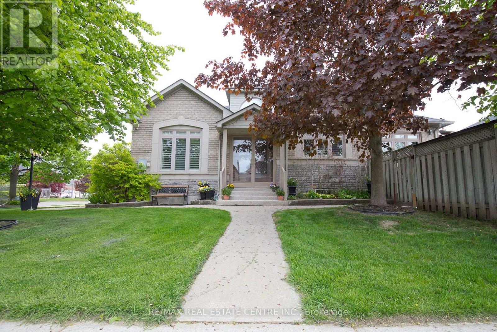 1 Kirkwood Crescent, Caledon, Ontario  L7C 1A5 - Photo 4 - W13629180