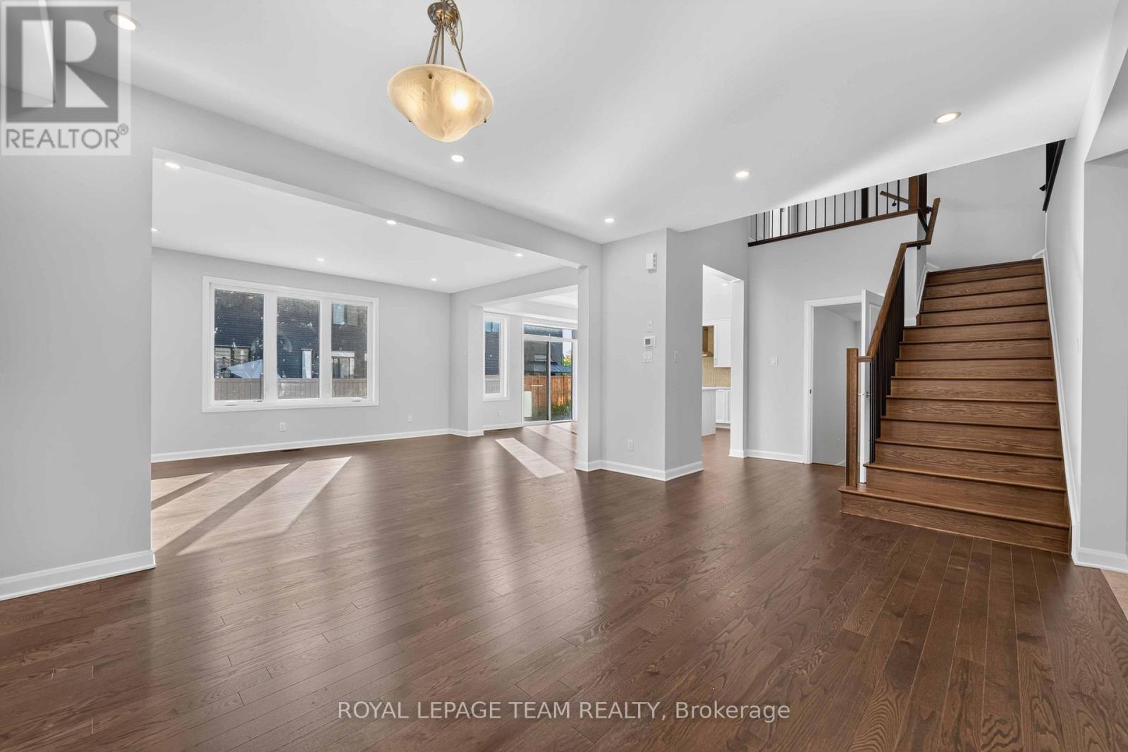 2002 Wanderer Avenue, Ottawa, Ontario  K4M 0X3 - Photo 6 - X12394368