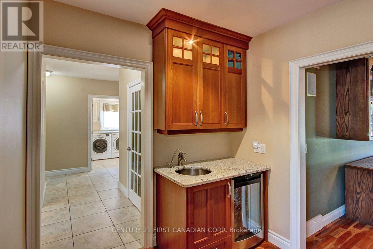 581 Plane Tree Drive, London North, Ontario  N6G 5M7 - Photo 9 - X13629280