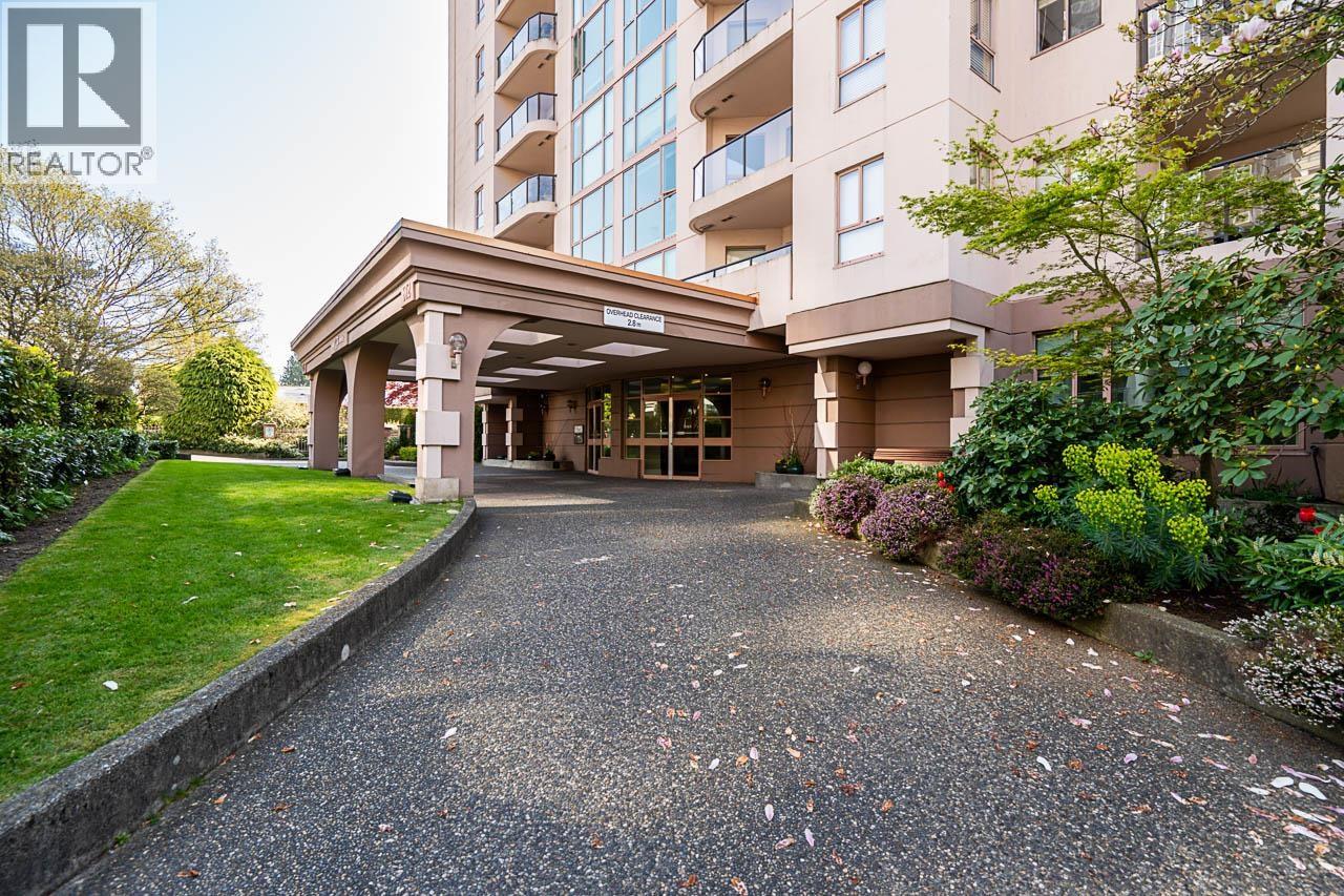 1904 612 Fifth Avenue, New Westminster, British Columbia  V3M 1X5 - Photo 2 - R3130910