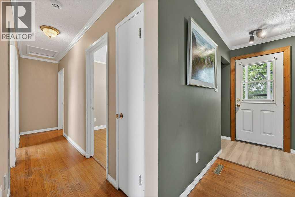 1632 Robson Crescent SE, Calgary, Alberta  T2A 1Y7 - Photo 14 - A2316092