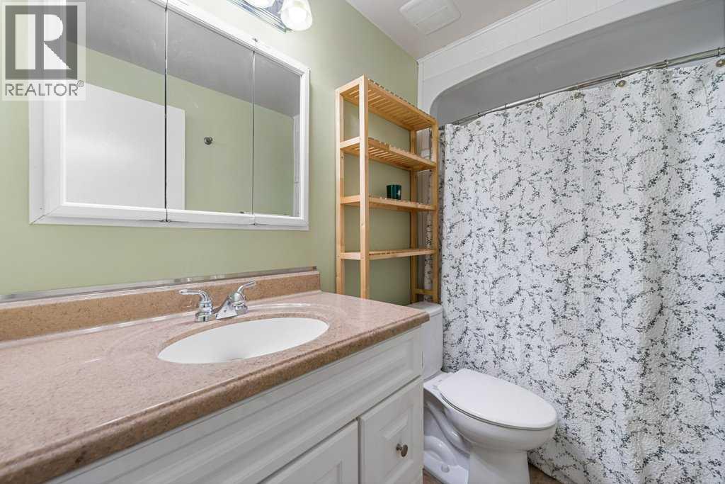 1632 Robson Crescent SE, Calgary, Alberta  T2A 1Y7 - Photo 35 - A2316092