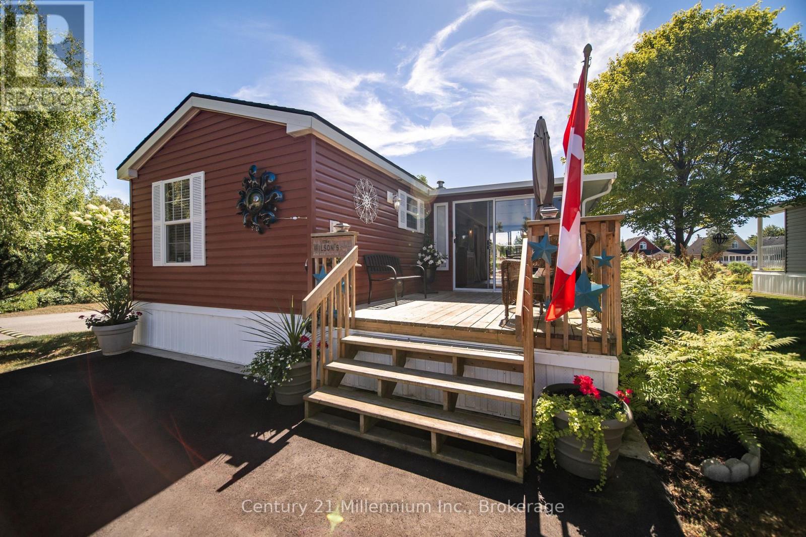 19 WHITE PINES TRAIL, Wasaga Beach, Ontario