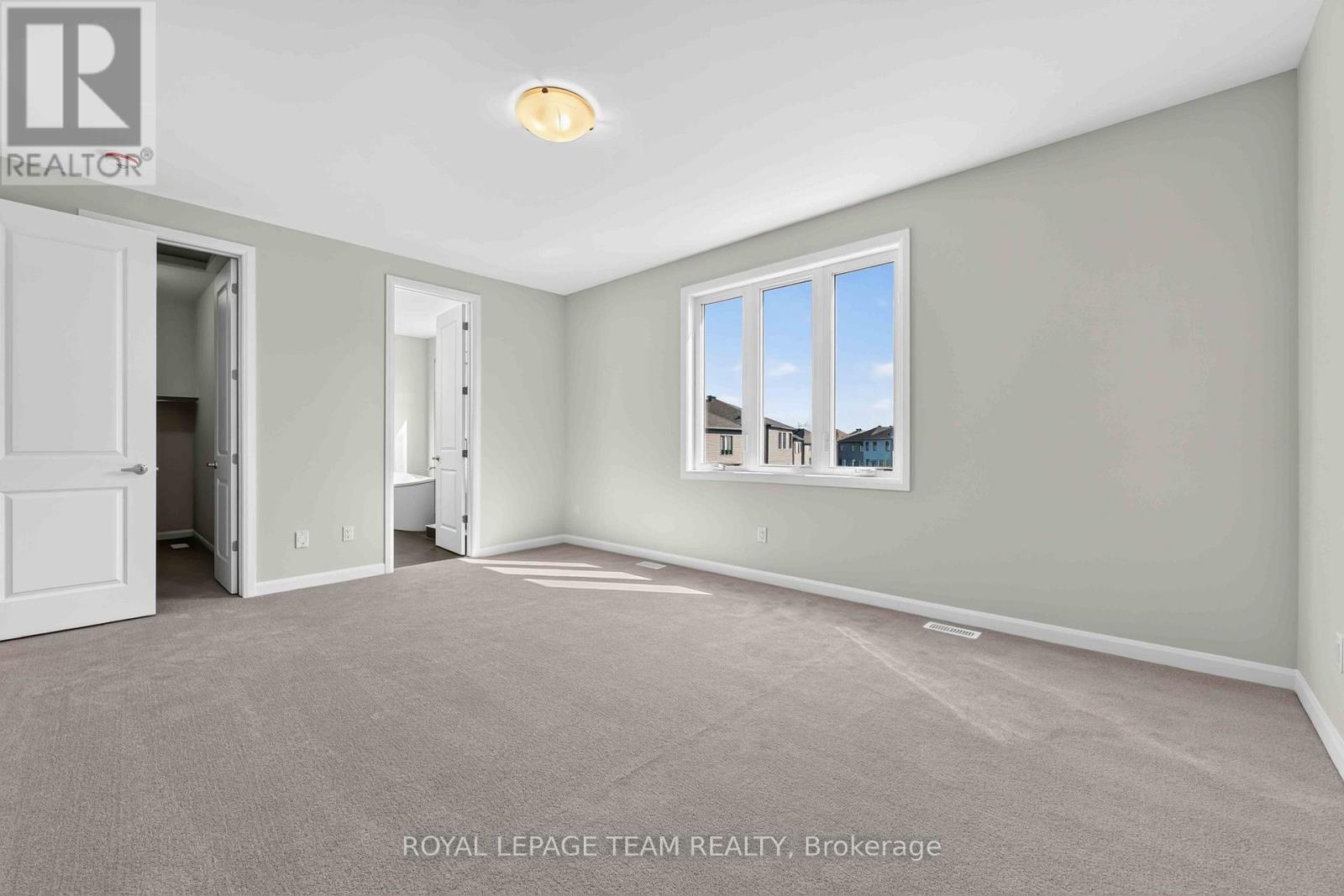 902 Locomotion Lane, Ottawa, Ontario  K2V 0V1 - Photo 11 - X12421933