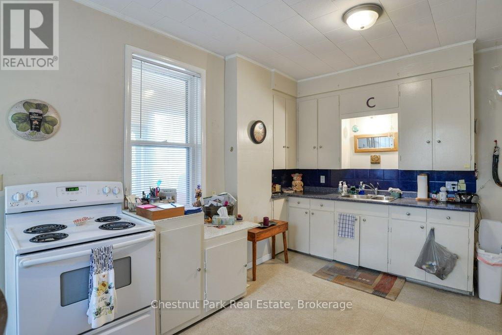 128 James Street, Bracebridge, Ontario  P1L 2B6 - Photo 12 - X13629320