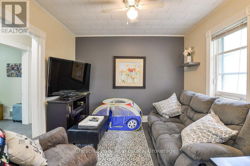 128 James Street, Bracebridge, Ontario  P1L 2B6 - Photo 2 - X13629320