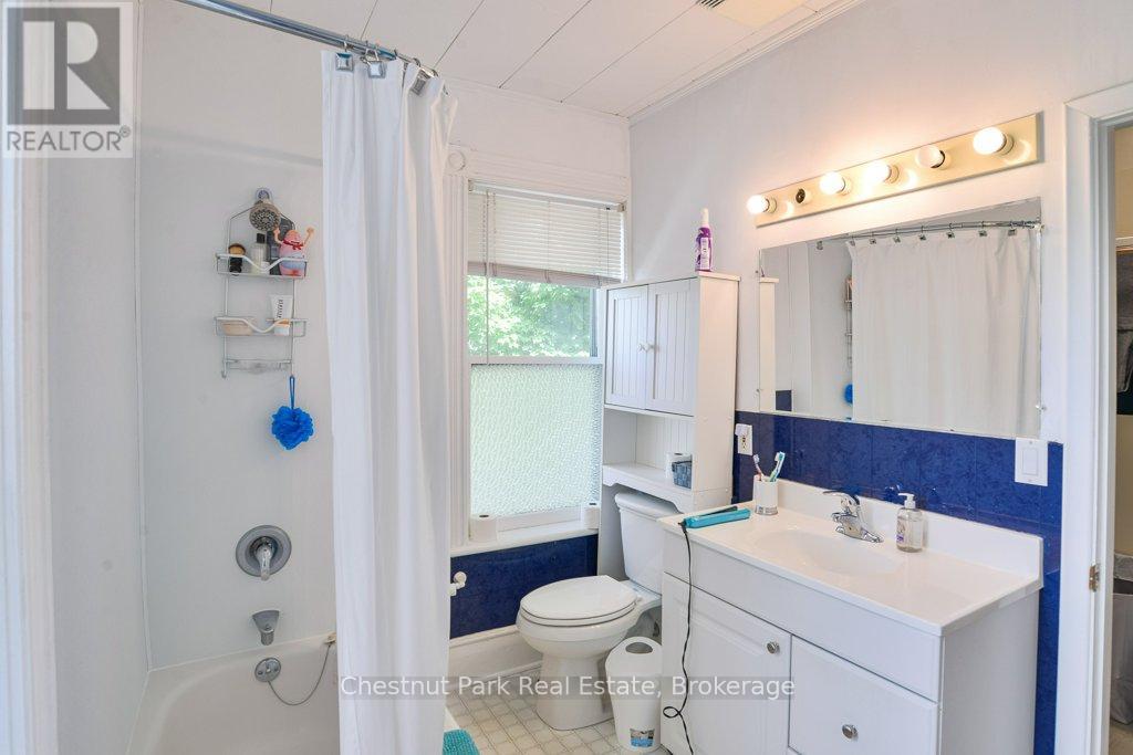 128 James Street, Bracebridge, Ontario  P1L 2B6 - Photo 9 - X13629320