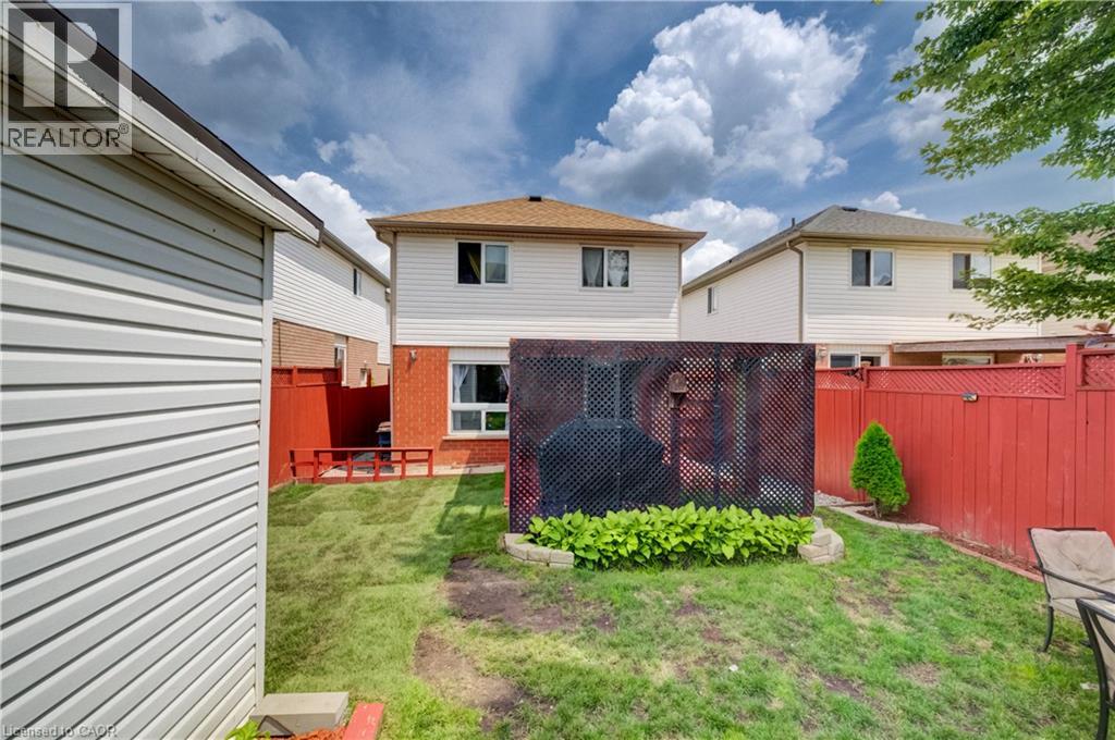 27 Bridlewreath Street, Kitchener, Ontario  N2E 3V5 - Photo 35 - 40851299