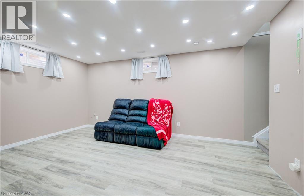 27 Bridlewreath Street, Kitchener, Ontario  N2E 3V5 - Photo 29 - 40851299